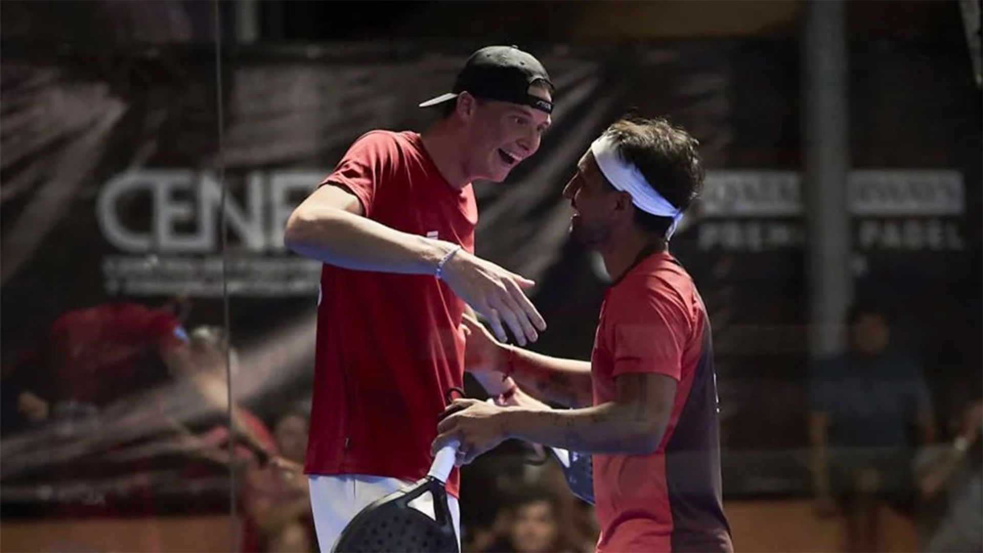 Simon Vasquez e Adam Axelsson.